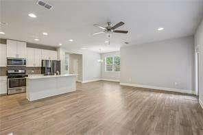 Photo - 1858 Belmore St SE