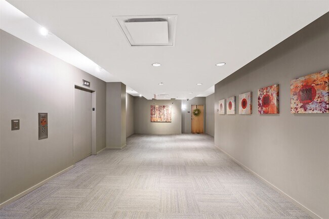 Photo - 915 Olive St Unit 910