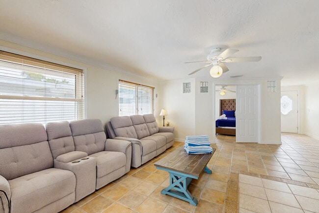 208 71st St Unit SI ID1591379P