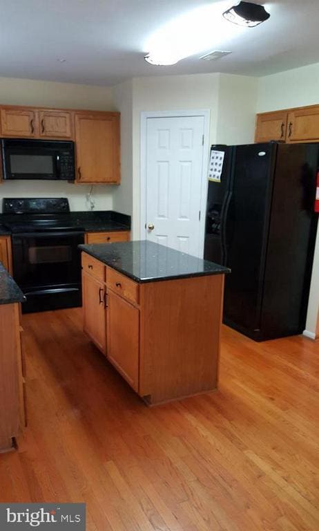 Photo - 2102 Racquet Pl