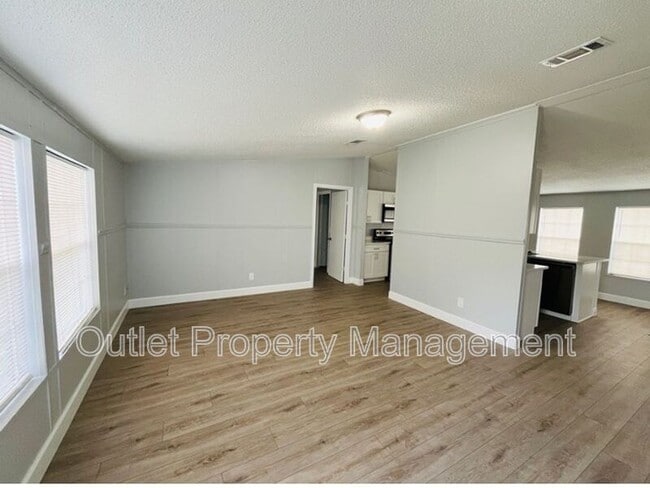 Photo - 15710 Bermuda St