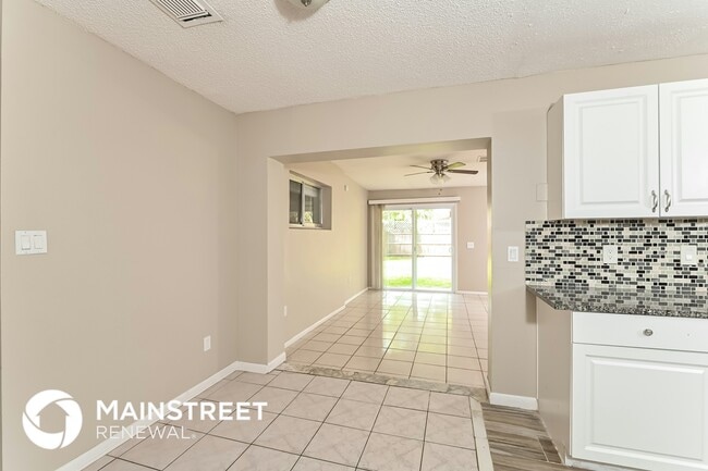 Photo - 2549 Brampton Ct