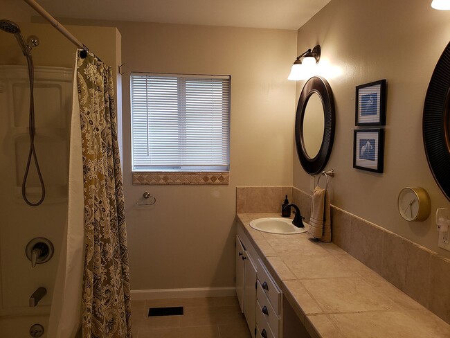 Photo - 1029 S Jackson Ave