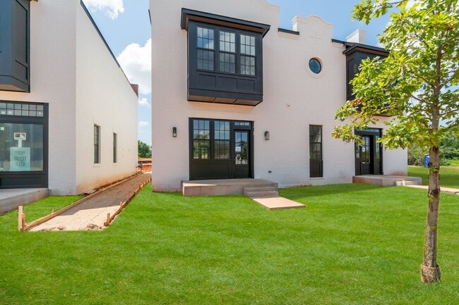 Photo - Minimalist Magic: 2-Bed Apartment Over Selah’s Creative District