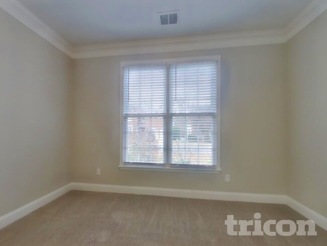 Photo - 529 Water Birch Way