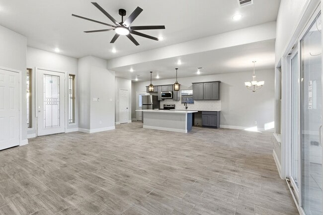 Photo - 7310 Foxwaithe Ln