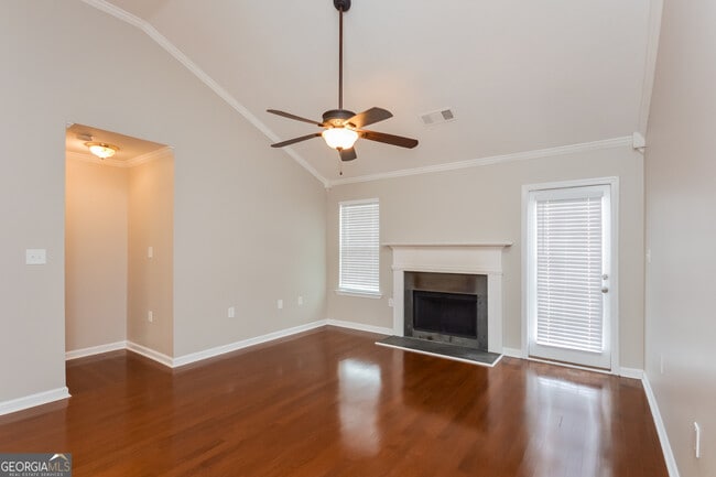 Photo - 1420 Saddlebrook Ct