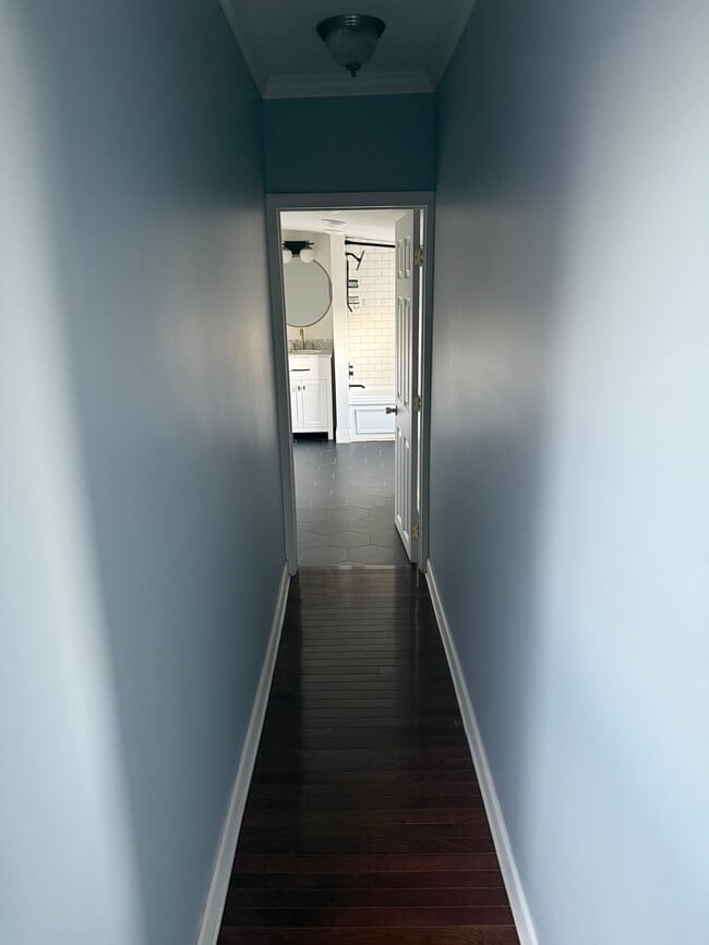 Photo - 553 Elsmere St