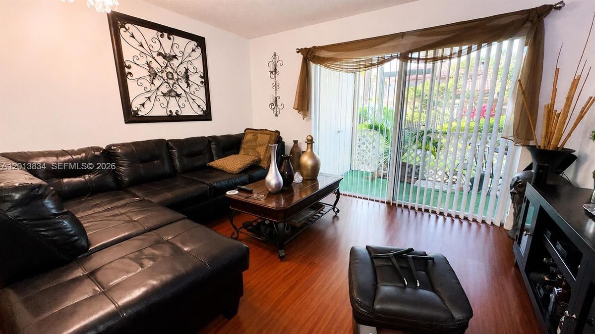Photo - 460 S Park Rd Unidad 6 109