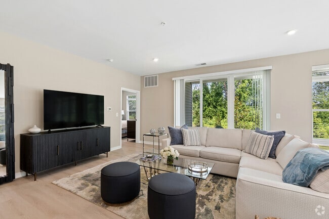 2BR, 2BA - 1,327SF - Living Room