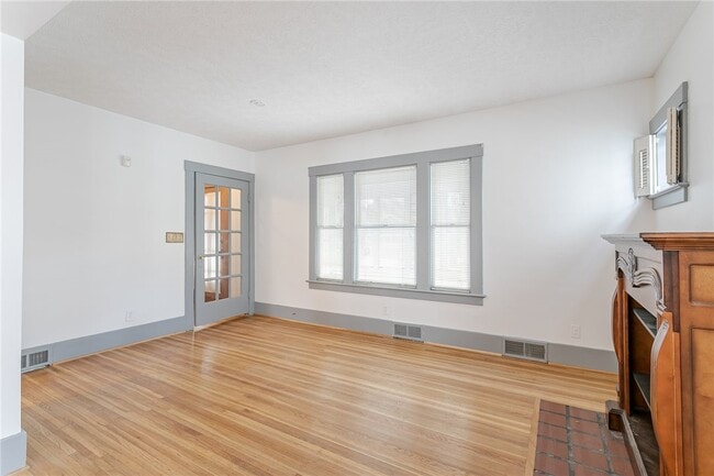 Photo - 176 Merwin Ave