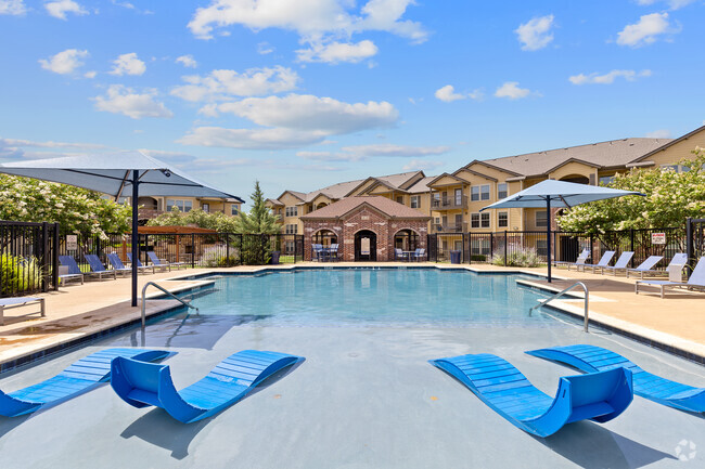 Resort Style Pool - Portico at Friar's Creek Apts