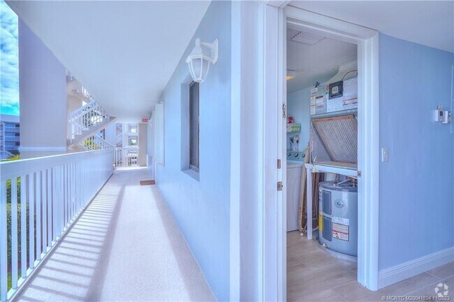Building Photo - 40 NE Plantation Rd Unit 209 Rental