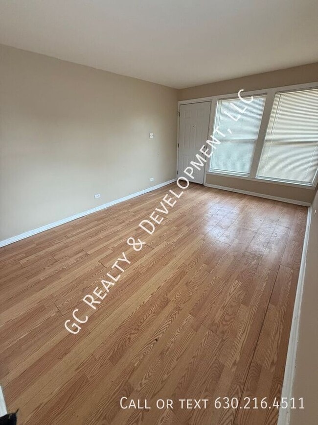 Photo - 9258 S Merrill Ave