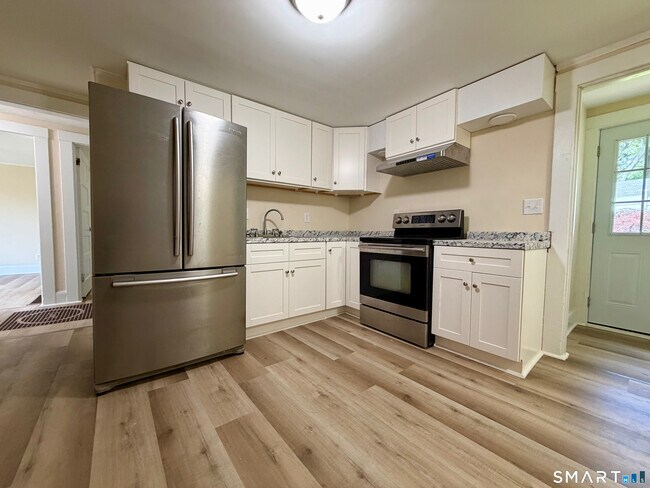 Photo - 119 West St
