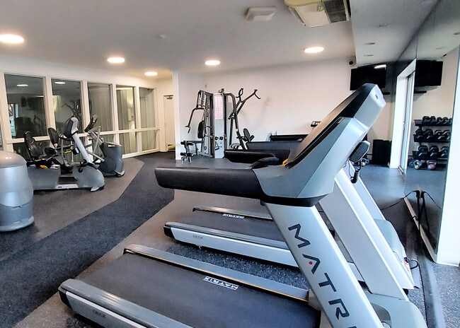 Photo - Edina Highland Villa