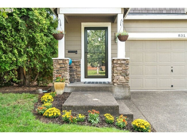 Photo - Beautiful 4 Bed, 3 Bath Canby Home for Rent