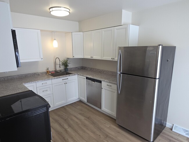 Photo - 539 East Ave