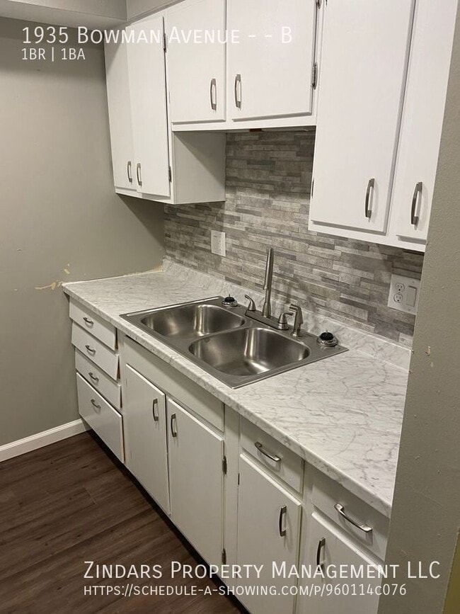 Photo - 1935 N Bowman Ave Unit B