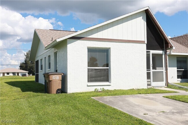Photo - 1733 NE 7th Pl