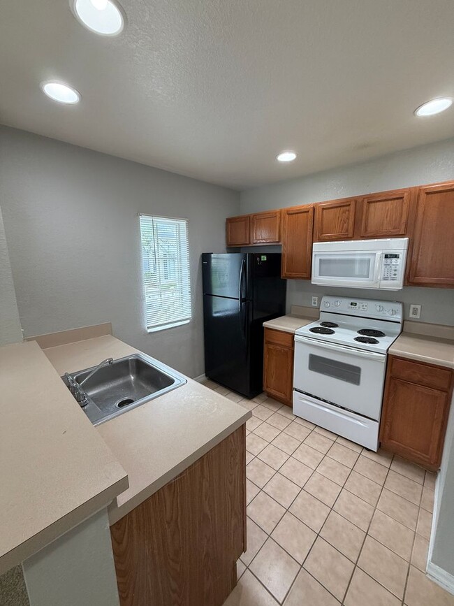Photo - 2610 Lodi Cir
