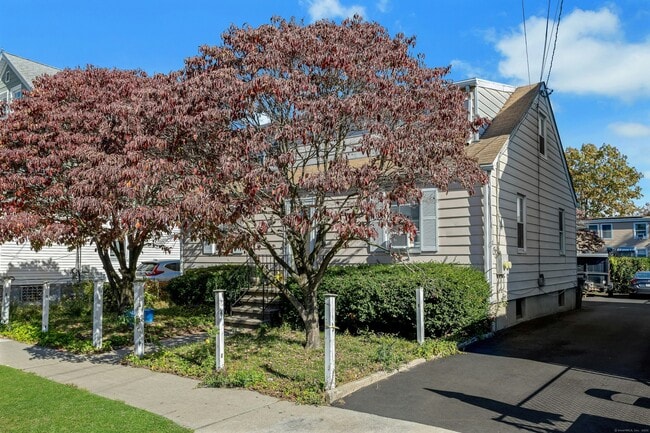 Building Photo - 80 Victory St