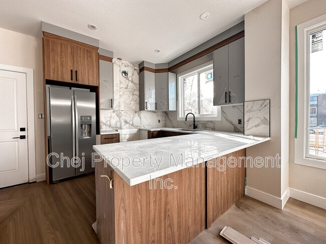 Photo - 14807-14899 99 Ave NW Unit Up