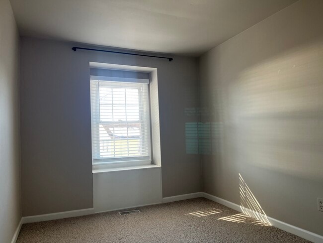 Photo - 19 Burnsway Ct