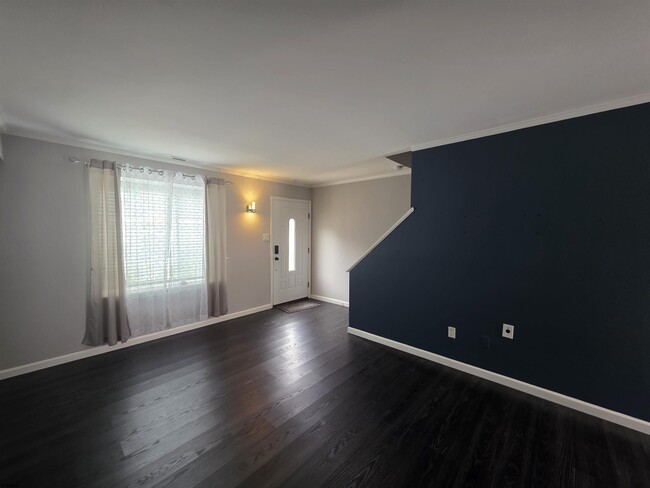 Photo - 2425 Arbor Ct Unit 2425