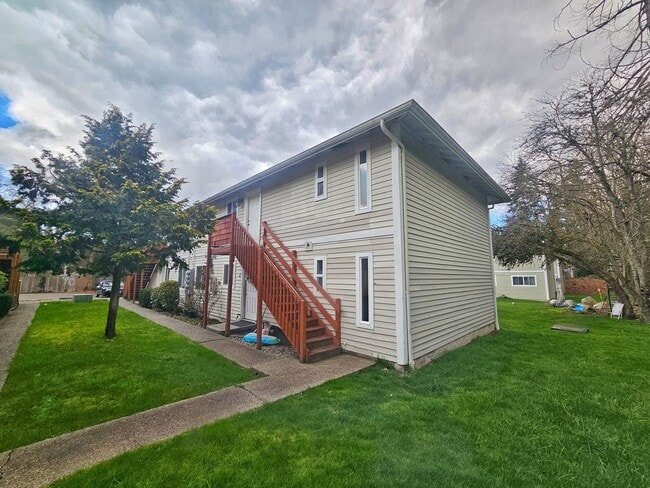 Building Photo - Beautiful 2 Bed 1 Bath Condo in Mountlake ...