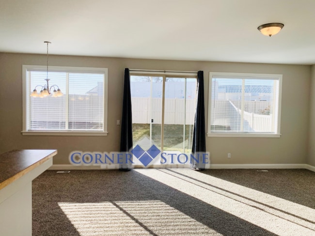 Photo - Wonderful Home In Middleton with 3 Car Garage!