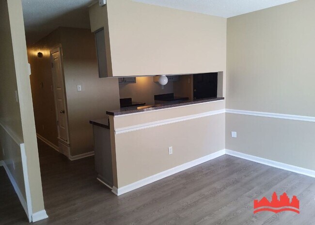 Photo - 3902 Ross Rd