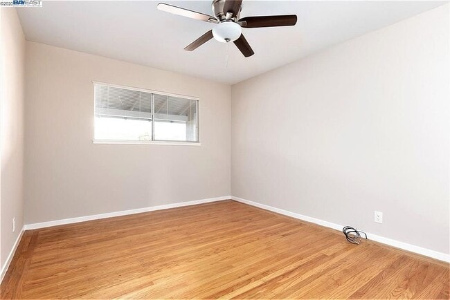 Photo - 14571 Juniper St