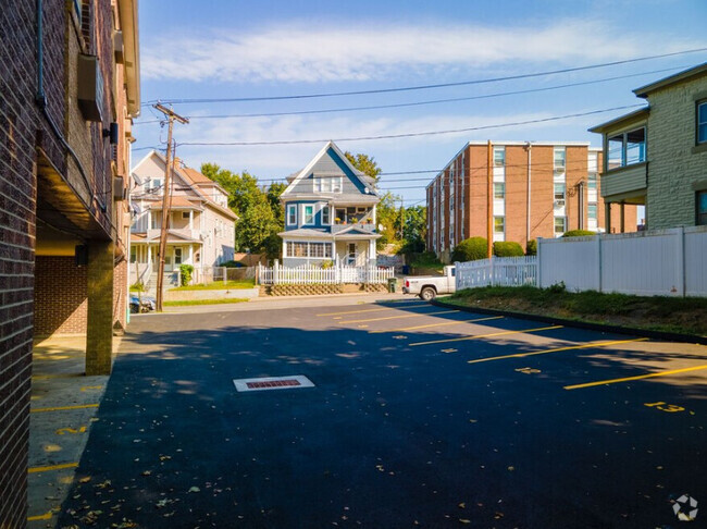 Building Photo - 21 Davis Avenue Rental