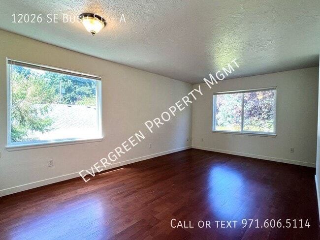 Photo - GATED COMMUNITY! $1995 2x1.5 Townhome, Att...