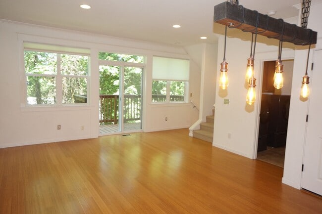 Photo - Spectacular SW Portland 3 bedroom Townhouse - APPLICATION PENDING