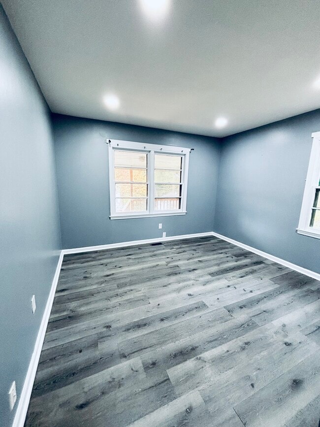 Photo - 800 West Ave