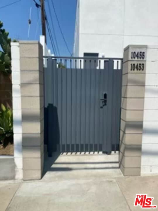 Photo - 10453 Etiwanda Ave