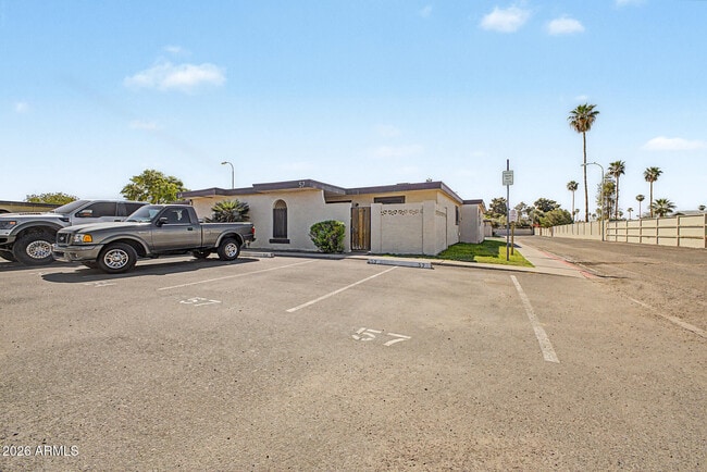 Photo - 830 S Dobson Rd