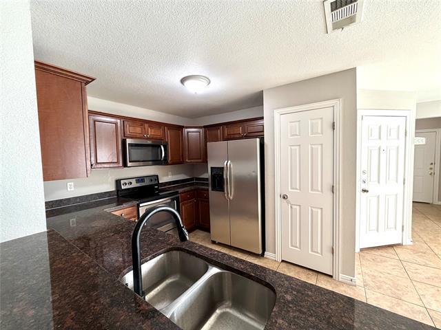 Photo - 2339 Bloomfield Dr