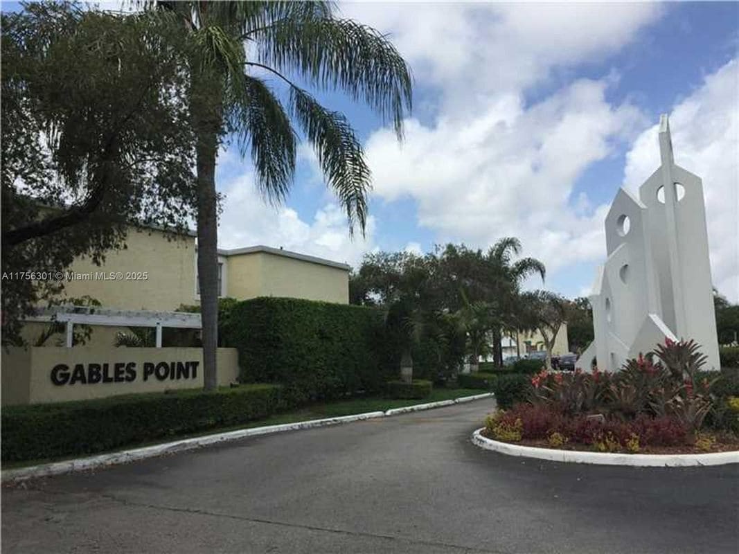 Photo - 4560 SW 68th Ct Cir Condo