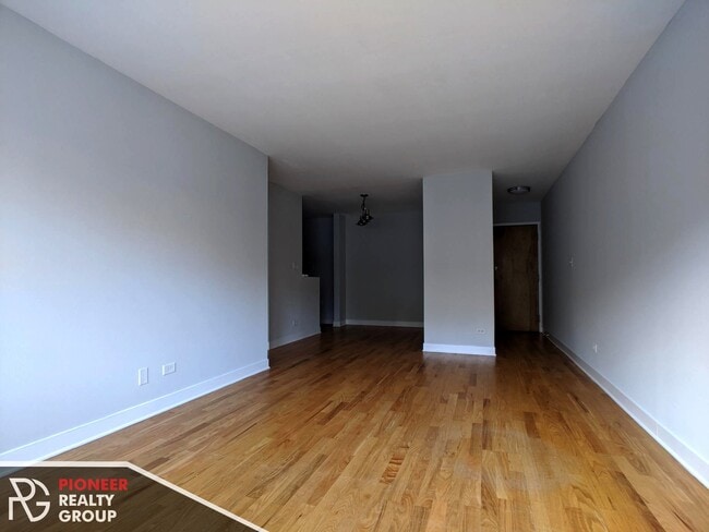 Photo - 618 W Wrightwood Ave Unit 625-218