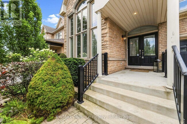 Photo - 2404 Rideau Dr