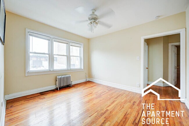 Photo - 4409 N Kenneth Ave Unidad 2A