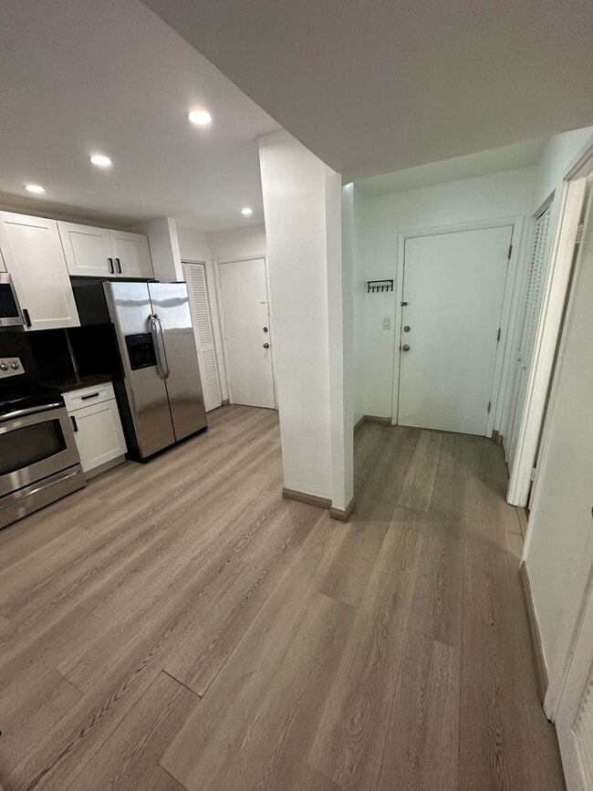 Photo - 1660 NE 191st St Unidad 404-1