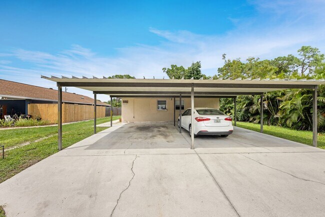 Photo - Two Bedroom Duplex in Bonita Springs