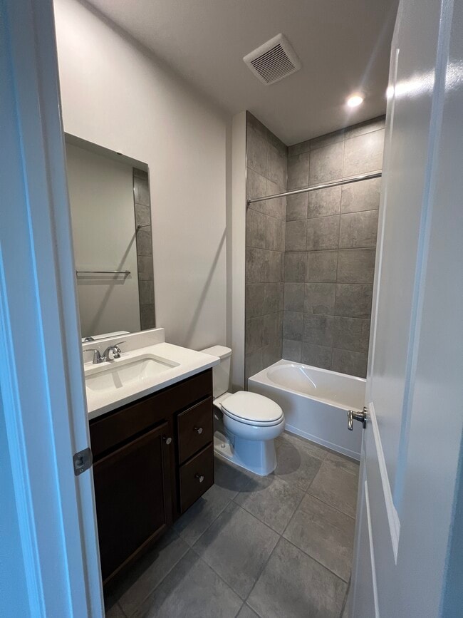 Building Photo - 6072 Beake St Rental