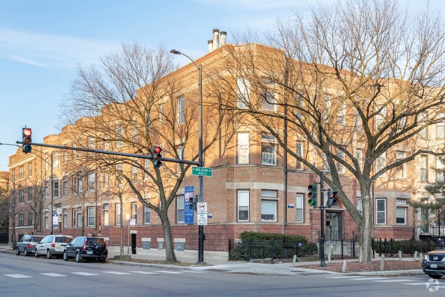 Building Photo - 4607 N Ashland Ave Unit 1 Rental