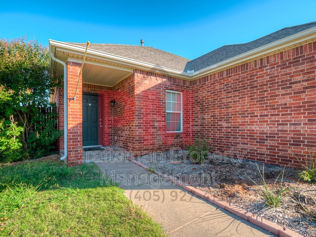 Photo - 5905 SE 69th St