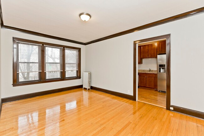 Photo - 5075 N Wolcott Ave Unit 1